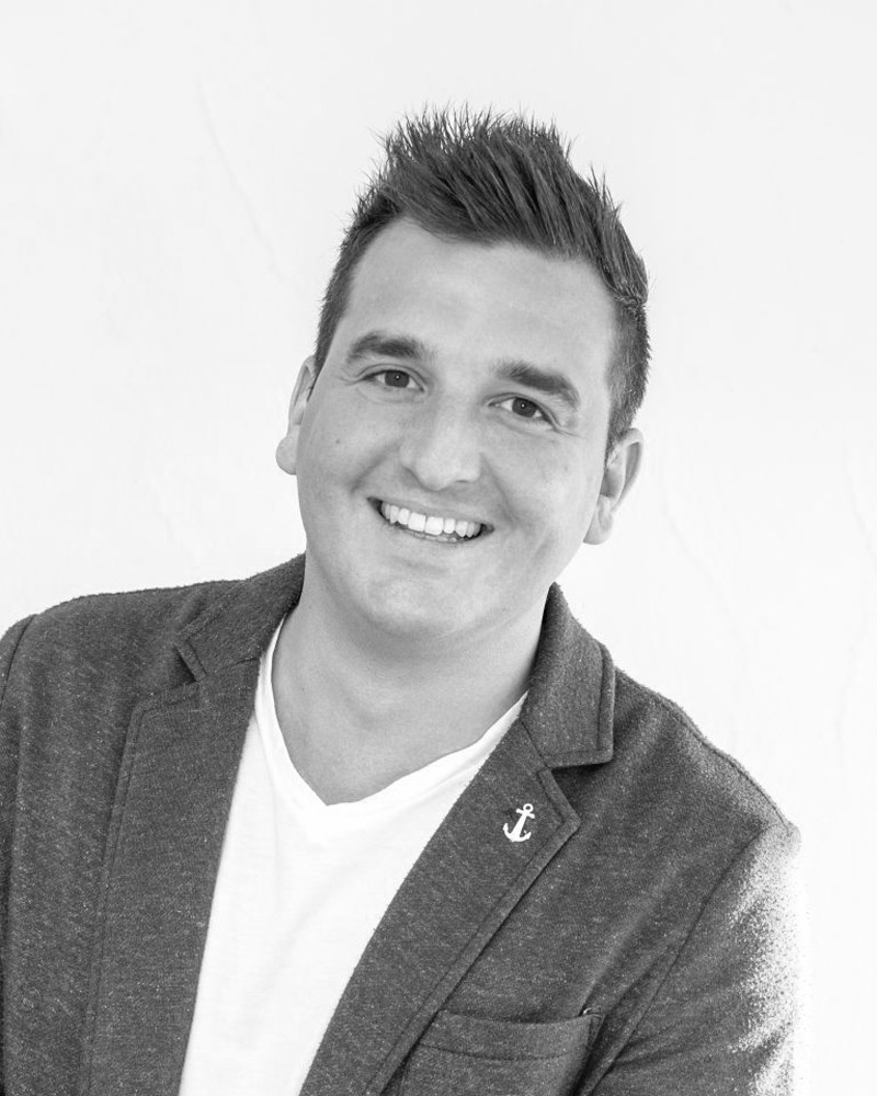 Verkauf-Beratung-CasaRiviera-Kuettel-Immobilien-Treuhand-AG-michael-kuettel